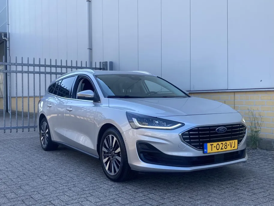 Ford Focus 1.0 EcoBoost Hybrid 125 pk Titanium X Wagon AGR stoelen - Navigatie - Apple Carplay/ Android Auto - Winter Pack - 17inch LM Velgen