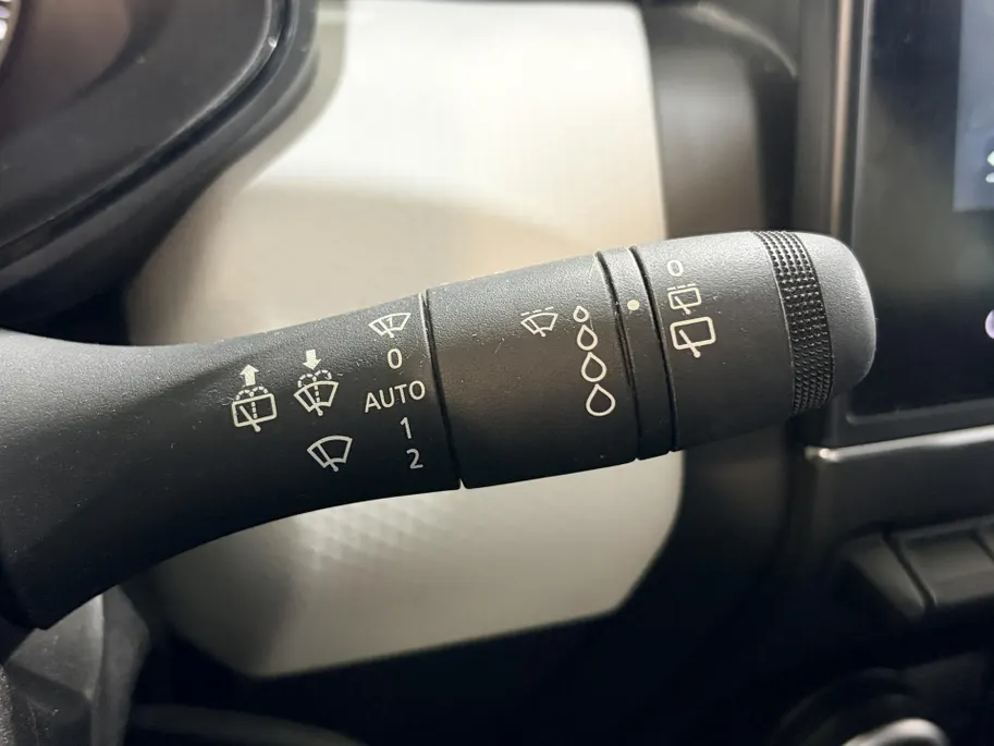 Renault Clio 90PK TCe Evolution | 1ste Eigenaar | Trekhaak 900KG Trekgewicht | Navigatie | Apple Carplay/Android Auto | Parkeersensoren | LED Lampen | Lichtmetalen Velgen | Licht & Regen Sensor |