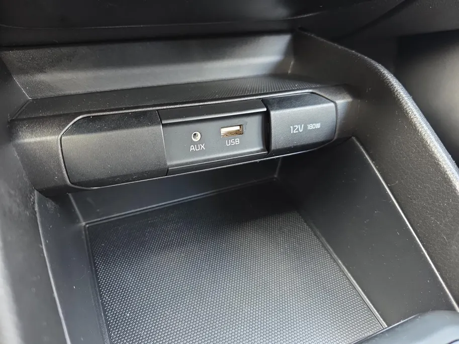 Kia Stonic 1.2 MPi ComfortPlusLine Navigator | Achteruitrijcamera | Apple/Android Carplay | Stoel en Stuurverwarming | Cruise control | 12 maanden garantie! |