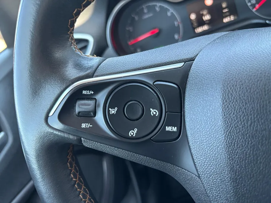 Opel Crossland X 1.2 Turbo Innovation *Navigatie*Trekhaak*Parkeersensoren*Climate Control*LM.Velgen*Cruise Control*Nette auto!