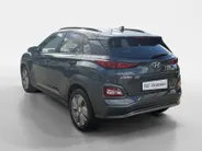 Hyundai Kona EV Fashion Design 39 kWh | Zeer nette auto | Dealer onderhouden | SOH 89,7% | Zeer compleet | Stoel & stuurverwarming | Apple Carplay / Android Auto |