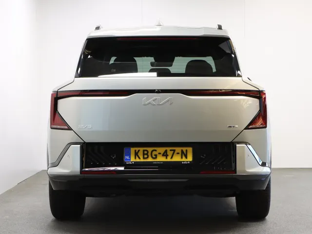 Kia EV5 GT-Line Business Edition 81.4 kWh Afneembare trekhaak & 4 Seizoensbanden
