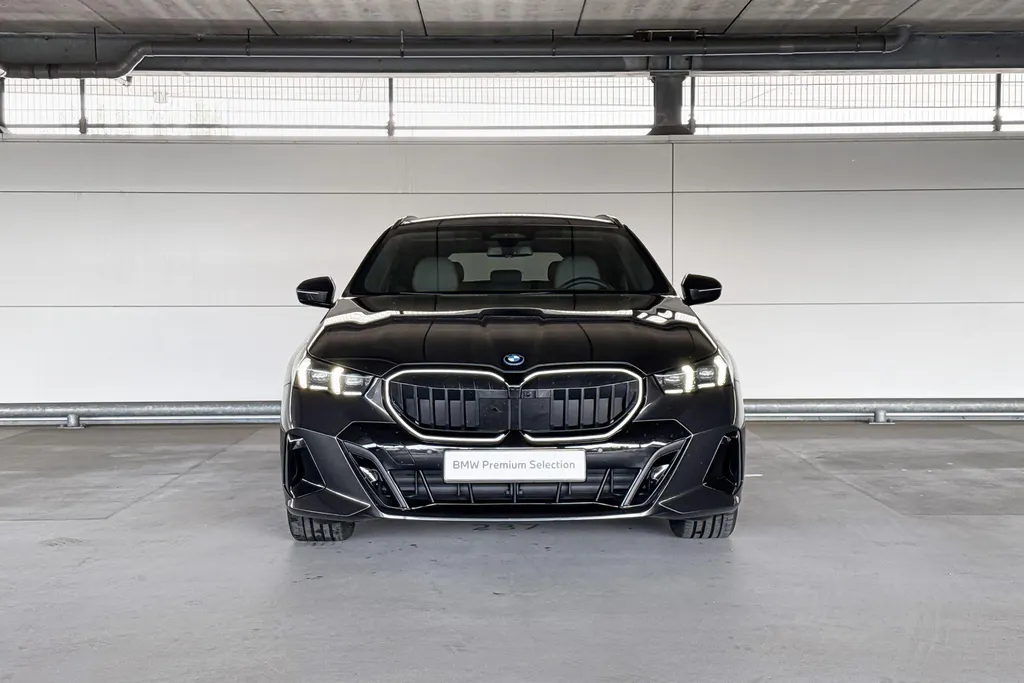 BMW 5 Serie Touring 550e xDrive M-Sport