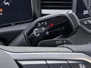 Volkswagen T-Roc Limited Edition 1.5 eTSI 116 PK 7 versn. DSG · Comfort Pakket ·  Prijs is inclusief inruilpremie ·