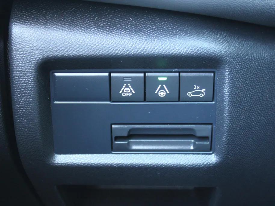 Citroën C5 Aircross 1.6 PureTech Shine | 180PK | Panoramadak | 360° Camera | Dodehoek detectie | Stoelverwarming | Elek. stoelverstelling + achterklep | 19' LM |
