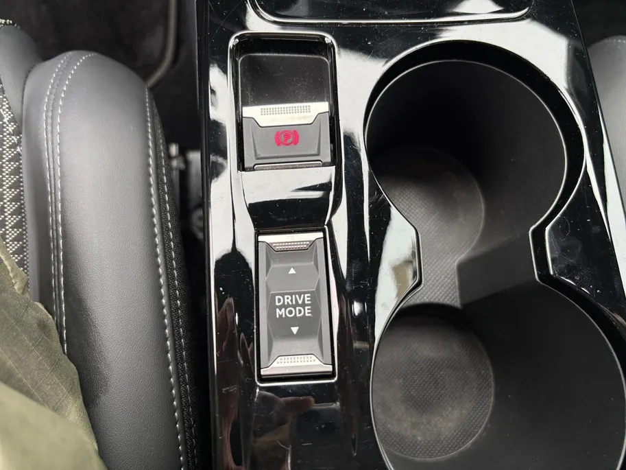 Peugeot 208 1.2 PureTech GT | Trekhaak | NL-AUTO | Automaat |