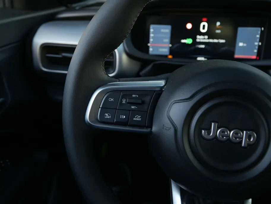 Jeep Avenger 1.2 e-Hybrid Black Edition | Winter | Navi | Carplay