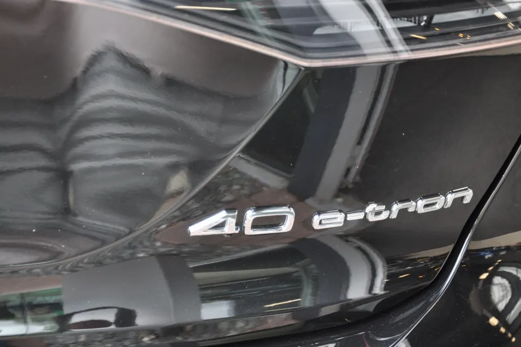Audi Q4 e-tron 40 L ed AdvPl 77 kWh Climate