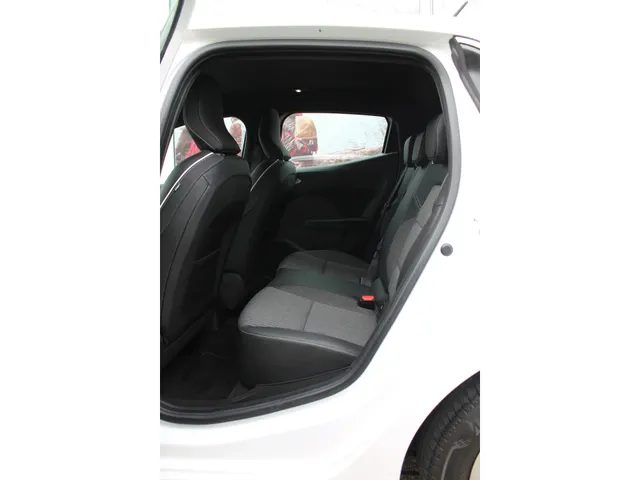 Renault Clio 1.0 TCe Intens | Climat Control | Navigatie groot scherm| Half leder |