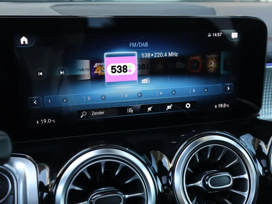 Mercedes-Benz EQB 300 4MATIC AMG Line 7p. 67 kWh