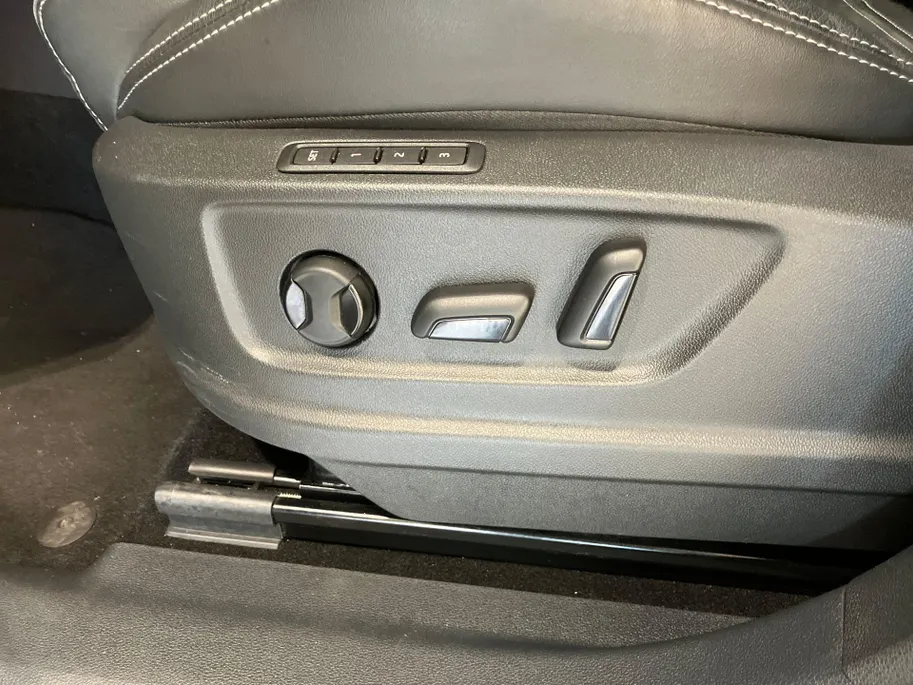 Škoda Kodiaq 1.5TSI/150PK Sportline Business 7p. DSG · Panoramadak · Camera · Leder/Alcantara · Apple/Android Car Play ·