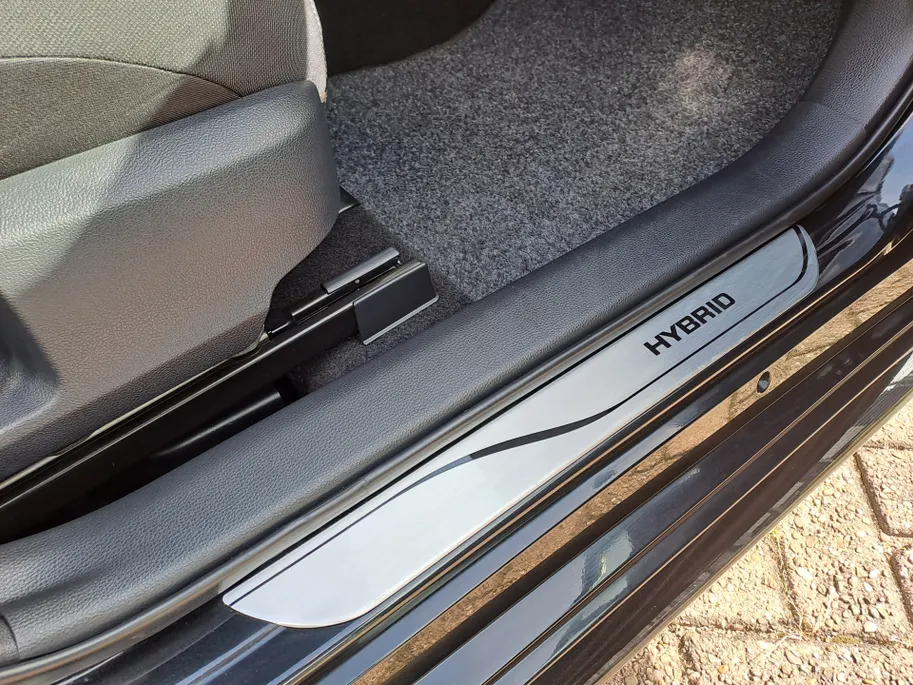 Toyota Corolla Touring Sports 1.8 Hybrid Business | Camera | Adaptieve Cruise | Airco Automatisch | Automaat | Apple Carplay/Android Auto | Apple Carplay/Android Auto