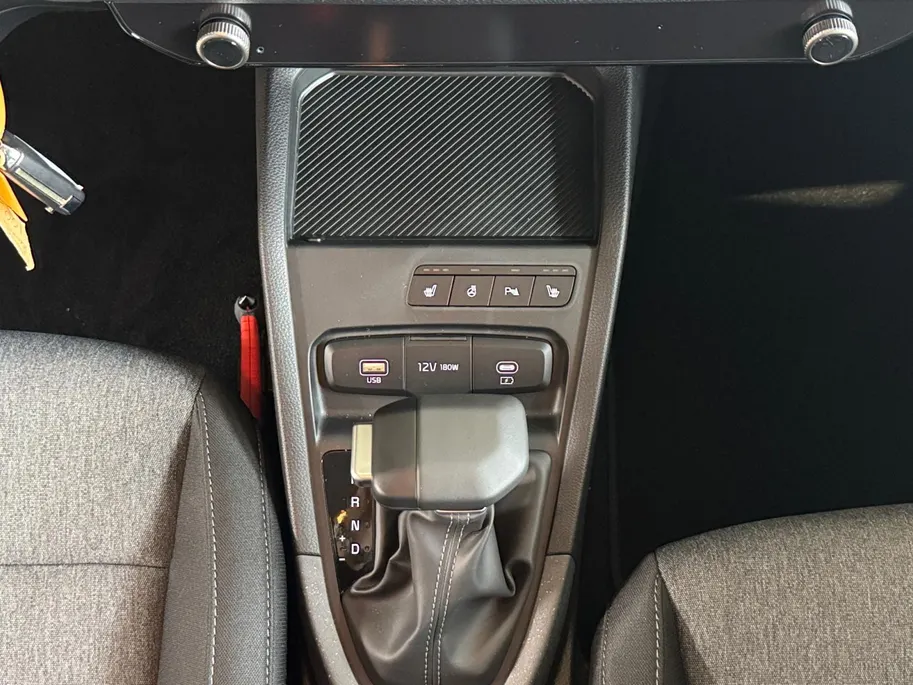 Kia Stonic 1.0 T-GDi MHEV DynamicPlusLine | NU MET €1.000,- inruilpremie! | Parkeersensoren voor- en achterzijde | Climate Control