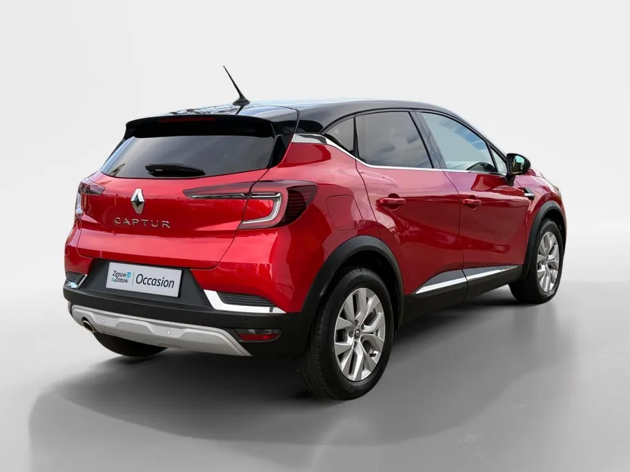 Renault Captur 90PK TCe Intens | Navi | Camera | Climate Control | Parkeersensoren | Apple CarPlay/Android Auto | Licht & Regen Sensor | Full LED | Lichtmetalen Velgen | Armsteun |