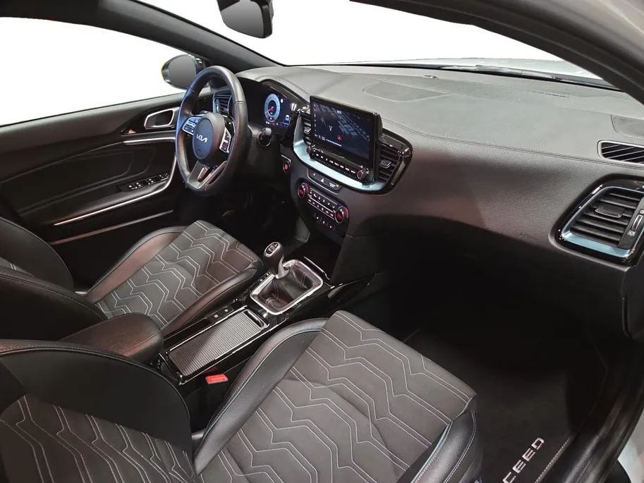 Kia Ceed Sportswagon 1.0 T-GDi Design Edition | Dodehoek Detectie | JBL | Cruise Control Adaptief | Carplay | Camera |