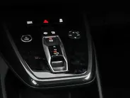 Audi Q4 Sportback e-tron 40 S edition 204 PK 77 kWh · SOH 96,3% · Panoramadak · Camera · Apple/Android Car Play · Navigatie · Head-Up Display ·