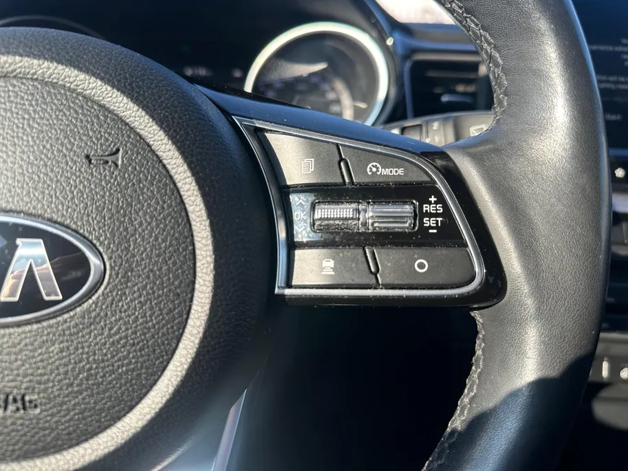 Kia XCeed 1.5 T-GDI MHEV DynamicPlusLine Automaat | 1e Eigenaar | Dealer Onderhouden | Camera | Stoel- & Stuurverwarming | Trekhaak | 2-Zone Climate Control | Navigatie | Fabrieksgarantie t/m 2-4-2028 +3x 1 jaar* | NAP