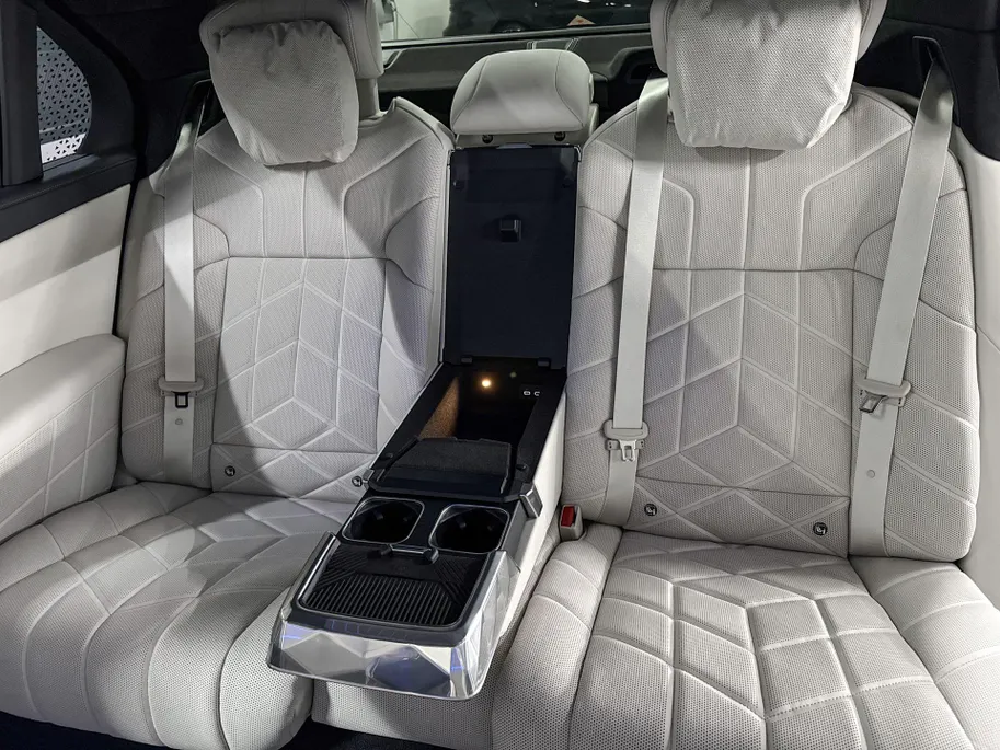 BMW i7 eDrive50
