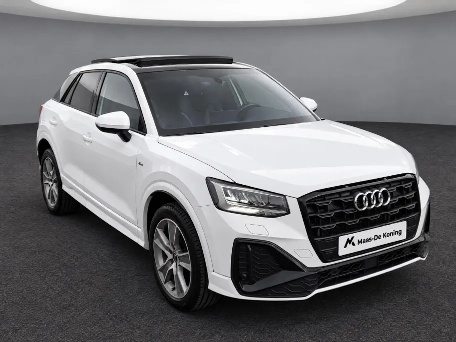Audi Q2 35 TFSI/150PK S Line · Panoramadak · SONOS Audio ·  Camera · Apple/Android Car Play · Leder