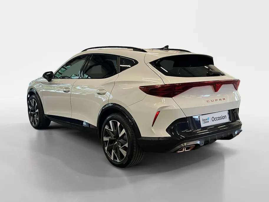 CUPRA Formentor 1.5 TSI e-Hybrid Business | Panoramadak | Stuur verwarming etc! | Trekhaak | Super compleet en helemaal nieuw!