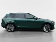 Voyah Free Flagship Edition 4WD 106 kWh | Full Option | 500 km rijbereik | Luchtvering | Stoelkoeling, -verwarming en -massage | Blackline exterieur & interieur |