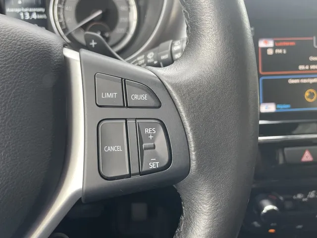 Suzuki Vitara 1.0 B.jet Select Automaat VERKOCHT