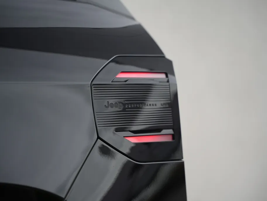 Jeep Compass 1.2 e-Hybrid 145 PK First Edition | Schuifdak | Premium | 360cam