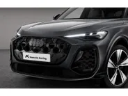 Audi Q5 2.0 TFSI e-hybrid quattro S edition 299 PK · MMI bijrijdersdisplay · B&O premium 3D · Trekhaak elek. wegklapbaar ·