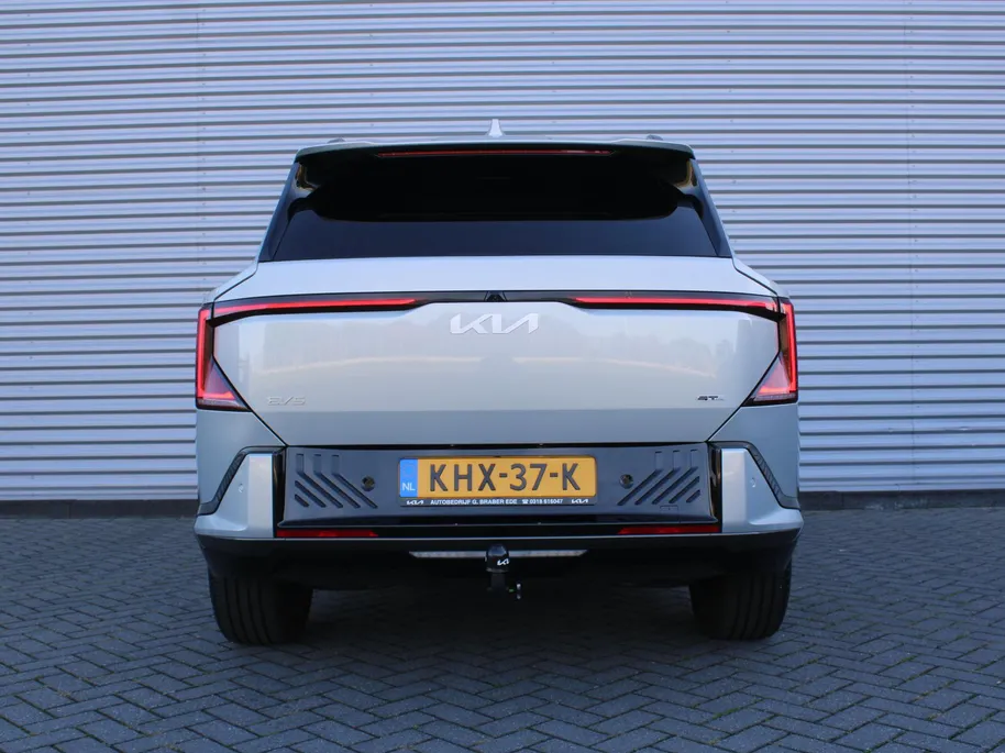 Kia EV5 GT-Line Business Edition 81.4 kWh | Trekhaak | Stuur-/stoelverwarming v+a | Schuifdak | Leer | Elek. stoelverstelling + achterklep | 20' LM | LED |