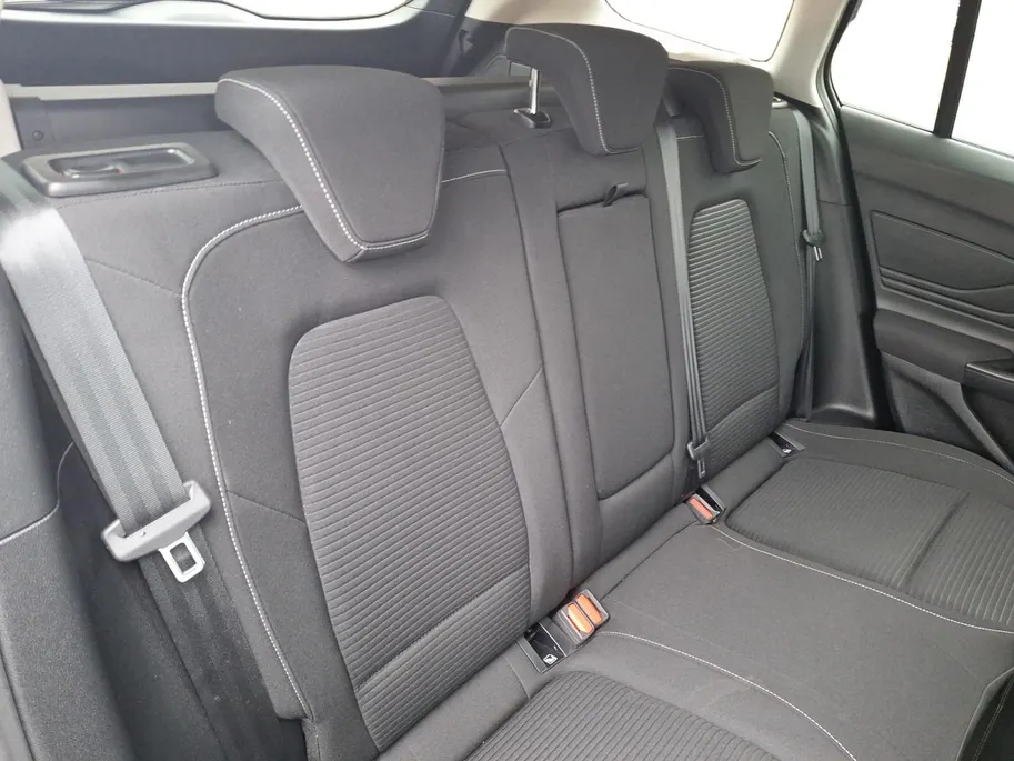 Ford Focus Wagon 1.0 EcoBoost Hybrid Titanium 155PK Automaat | NL-Auto | Adaptieve Cruise Control | Winter Pack | BLIS | Privacy Glass | Camera | Apple Carplay&Android Auto | 17' Lichtmetaal |
