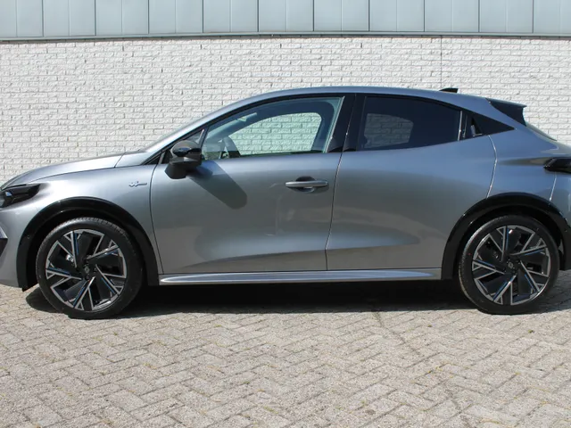 Renault Clio 1.8 Hybrid 160 esprit Alpine *  Vermelde prijs is inclusief korting t.w.v. 1300,- *