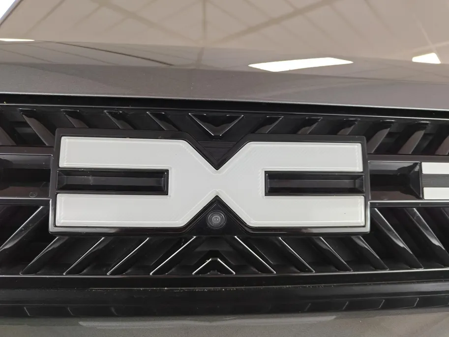 Dacia Bigster 1.8 Hybrid 155 Extreme AUTOMAAT NAVI TREKHAAK AIRCO 360CAMERA CRUISE CONTROLE SCHUIFKANTELDAK APPLE CARPLAY ANDROID AUTO ZEER MOOIE AUTO DEALER ONDERHOUDEN