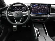Volkswagen Passat Variant 1.5 eHybrid 272pk DSG R-Line Edition · Panoramadak · Inklap. Trekhaak · 360 Camera · Keyless · Matrix LED · Elek. Achterklep · Head-Up Display · Garantie t/m 13-11-2030 of 100.000km