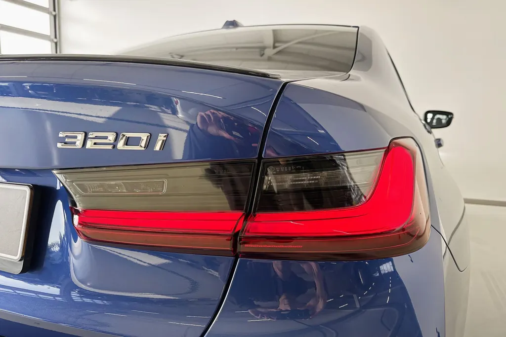 BMW 3 Serie Sedan 320i