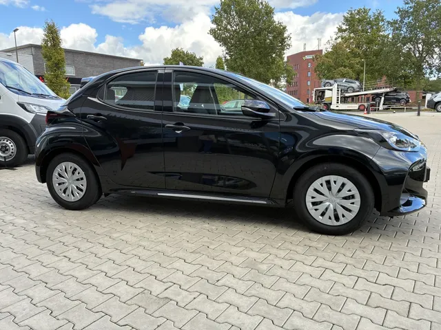 Toyota Yaris 1.5 Hybrid 115 Comfort | incl. 3500 euro demo korting