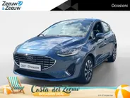 Ford Fiesta 1.0 EcoBoost Hybrid Titanium | Stoel/stuur en voorruitverwarming | Cruise control | Parkeersensoren |