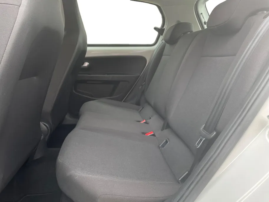 Volkswagen up! 1.0 65PK | Climate Control| Parkeersensoren| 4seizoen banden| Camera | Automatische verlichting|
