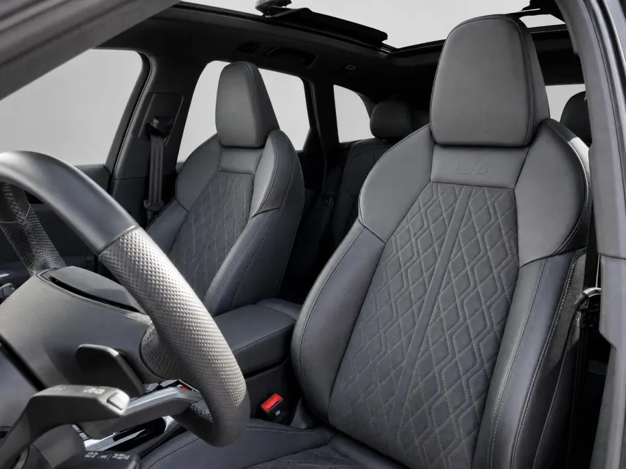 Audi Q5 2.0 TFSI e-hybrid 299pk quattro S edition Panoramadak · 360° Camera + parkeersensoren · Apple/Android Car Play · Fabrieksgarantie t/m 22-09-2029 of 100.000Km