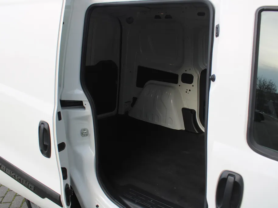 Fiat Doblò Cargo 1.6 MJ L1H1 S Trekking | Navi | Cruise | Airco | Parkeersensoren achter | Apple Carplay/Android Auto | Dealeronderhouden |