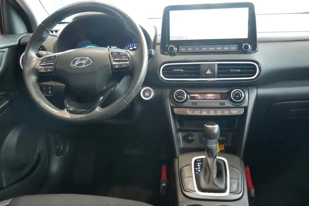 Hyundai Kona 1.6 GDI HEV Fashion | Parkeersensoren achter | Dodehoek sensoren | LM wielen | Climate controle | Adaptive cruise controle | Intelligente sleutel | Navigatie | Bluetooth | Zeer nette auto |