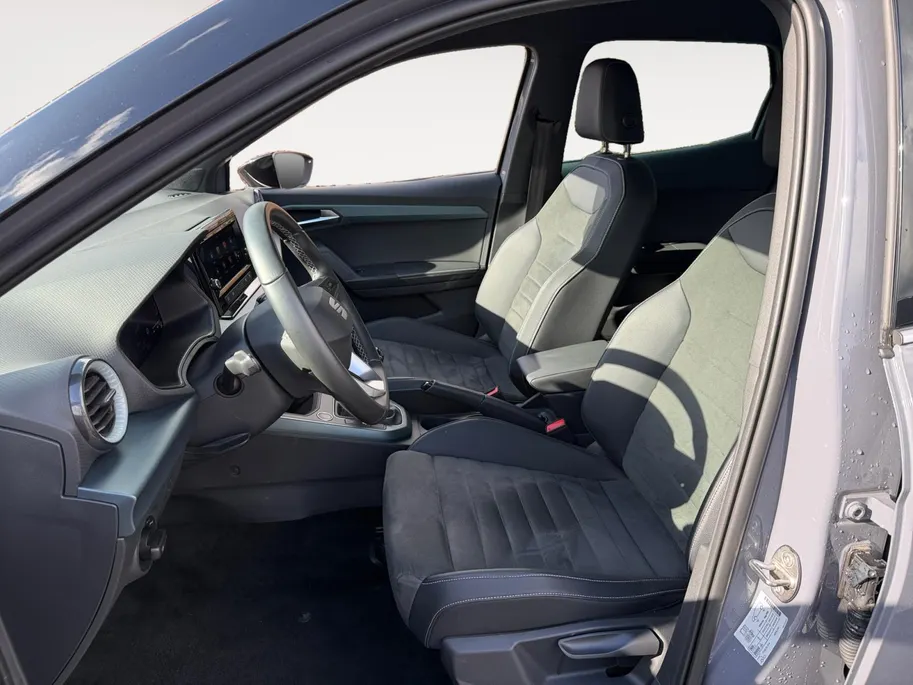 SEAT Arona 1.0 EcoTSI Xperience Business | Camera | Apple Carplay/Android Auto | Cruise Control | Keyless | Climate Control |