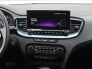 Kia Ceed Sportswagon 1.0 T-GDi MHEV Design Edition | Stuur-/stoelverwarming | Cruise adapt. | Camera | 16' LM | Elek. achterklep | JBL audio | LED |