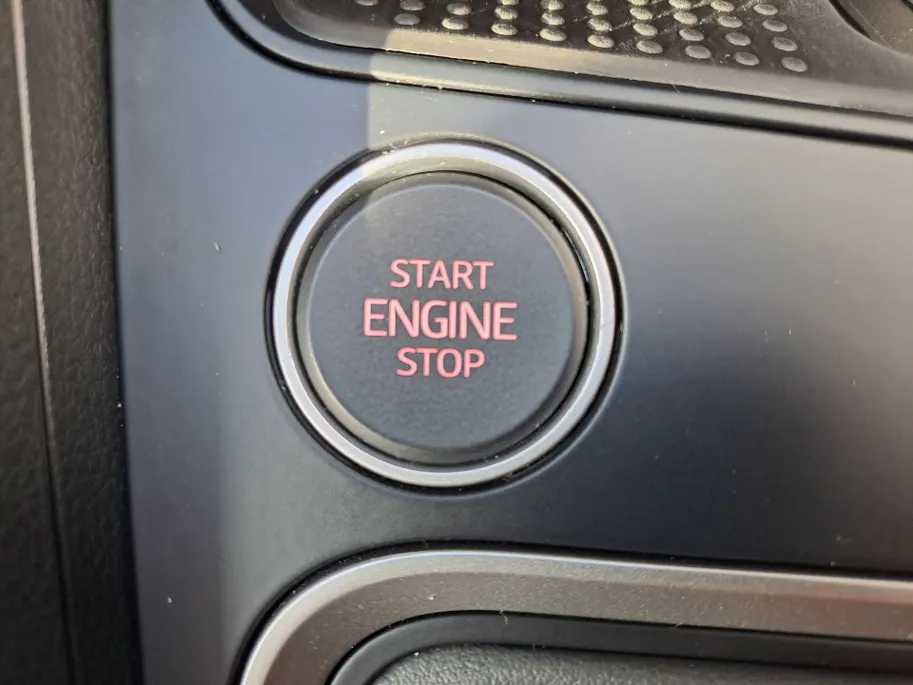 SEAT Ateca 1.5 TSI Style Business Intense | Keyless start | ECC | Navigatie | Camera | Cruise control adaptief | Apple Carplay/Android Auto | 17'' LM
