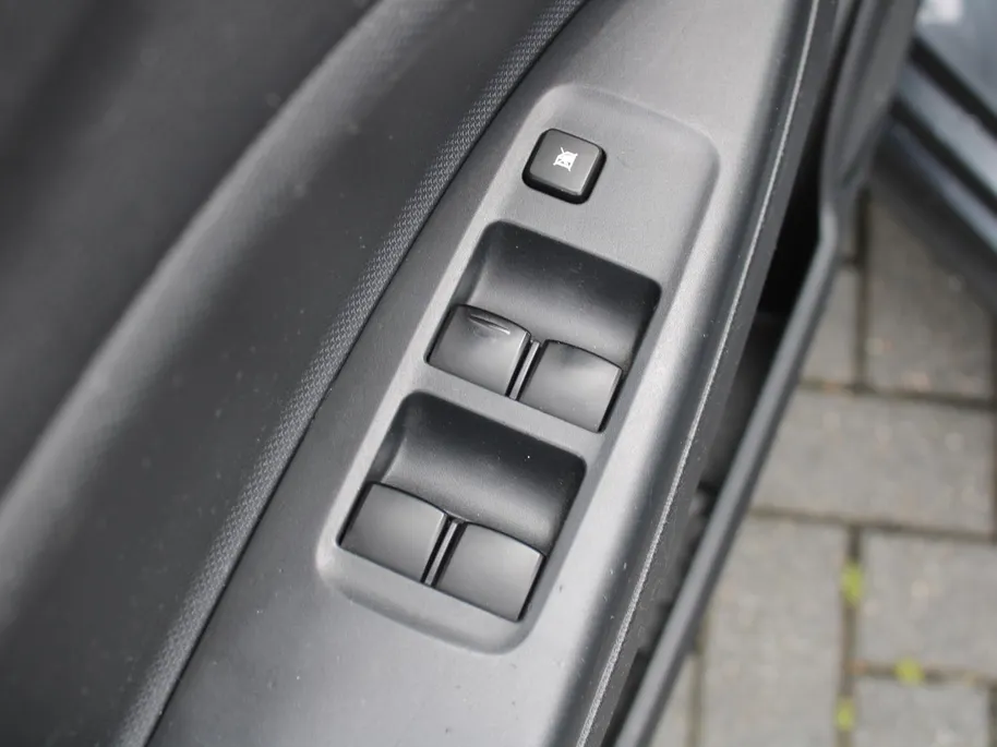 Mitsubishi Space Star 1.0 Intense | Keyless entry | 14' LM | Cruise | Clima | Licht- & regensensor |