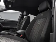 Volkswagen T-Cross 1.5 TSI 150pk DSG R-Line Edition · Camera · Apple/Android Car Play · Trekhaak · P-Sensoren · Navigatie · Stoelverwarming · 17'' Inch ·