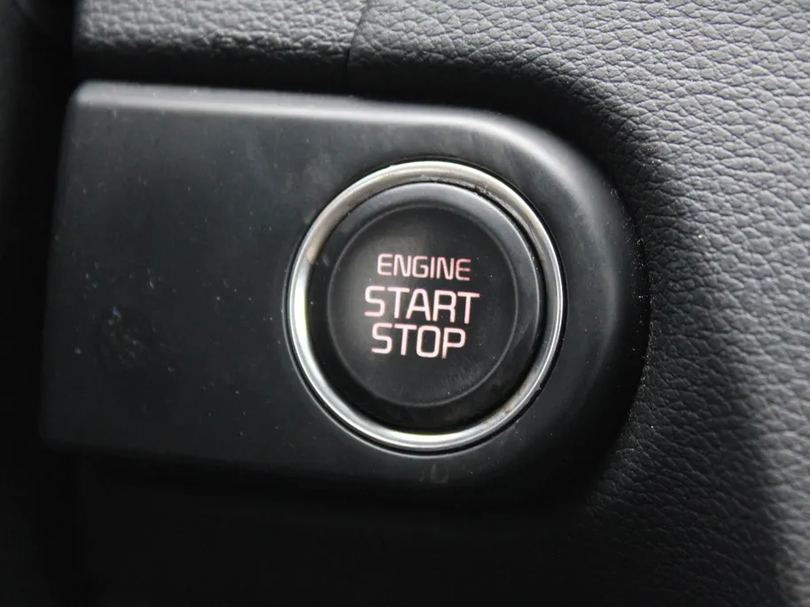 Kia Ceed Sportswagon 1.5 T-GDi MHEV DynamicPlusLine | Stoel- & stuurverwarming | Camera | LED | Navi | Elek. achterklep |
