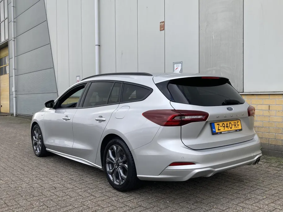 Ford Focus 1.0 EcoBoost Hybrid 125 pk ST Line Wagon Navigatie SYNC4 - Apple Carplay/ Android Auto - Winter Pack