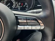 Mazda 3 Hatchback Luxury edition / All-seasons / Navi / Cruise / Climate