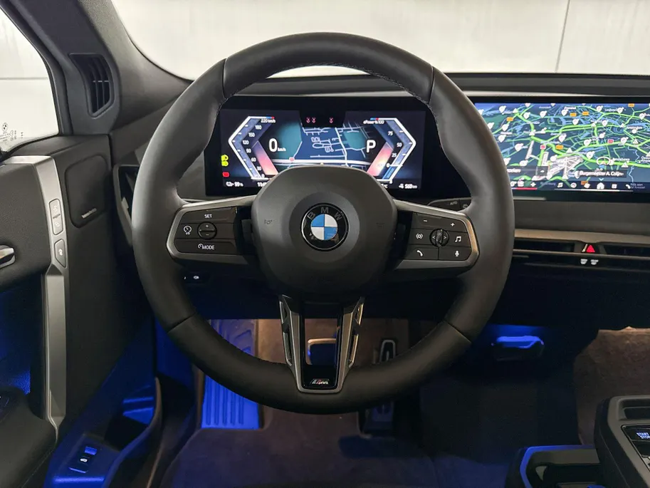 BMW iX xDrive45 101 kWh