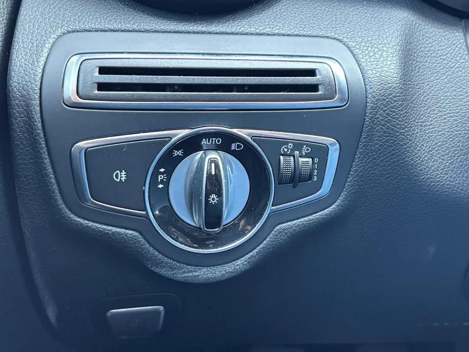 Mercedes-Benz C-Klasse 180 Edition Prestige | Goed Onderhouden | Stoelverwarming | Cruise Control | Climate Control | 12 maanden garantie! |